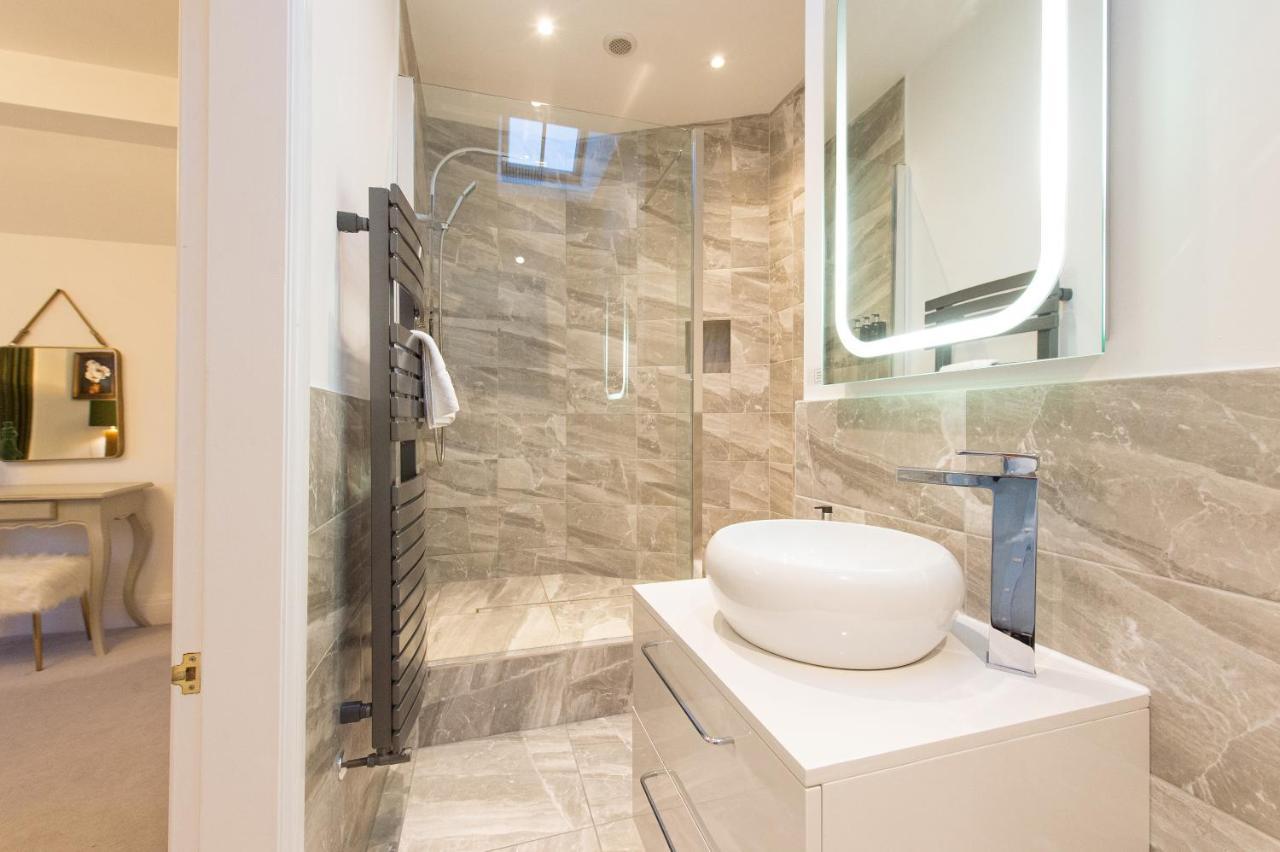 The Tower By Harrogate Serviced Apartments Esterno foto